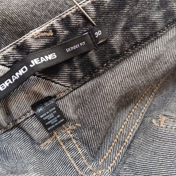 Volcom Womens Distressed Black Wash Skinny Fit Jeans Size 30 32x30 measured - Picture 6 of 8